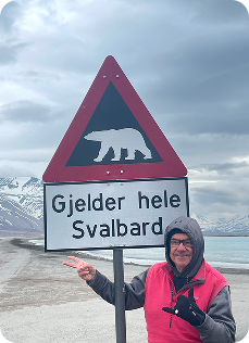 Group 1321315518 Group 1321315518